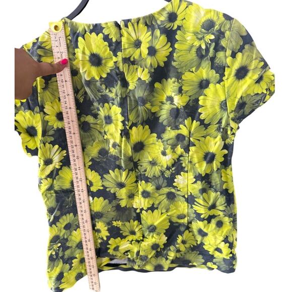 Michael Michael Kors Women’s Floral Stripe Blouse - Size M - Short Sleeve Top - Picture 3 of 5